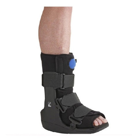 Ossur Formfit Walker Air Walker Boot Small Hook and Loop Closure Male 4-1/2 to 7 / Female 6 to 8 Left or Right Foot - A-W0500BLK-PL