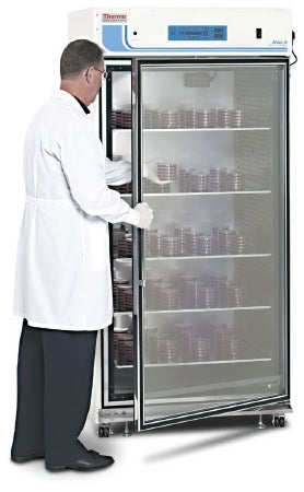 Thermo Scientific - CO2 Incubator Large Capacity / Reach-In 29 cu. ft. / 821 Liter - Thermo Fisher/Barnstead - 3950