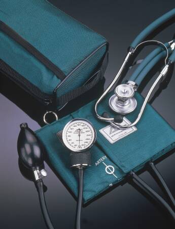American Diagnostic Corp Pro's Combo II Aneroid Sphygmomanometer Pocket Style Hand Held 2-Tube Adult Size Arm - 768-670-11ABK