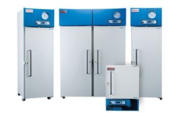 Jewet - Upright Freezer General Purpose 23.5 cu.ft. 1 Solid Door Automatic Defrost - JPL2330D