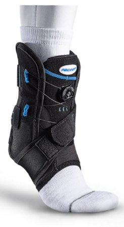 DJO Aircast AirSport€Œ+ Ankle Brace Medium Lace-Up / Hook and Loop Closure Male 5 to 8-1/2 / Female 6-1/2 to 10 Left Foot - 02RML