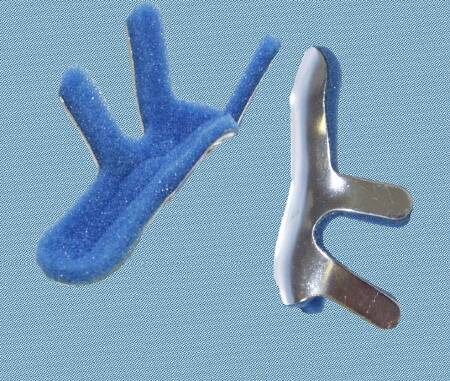 Quicky Toad - Finger Splint Adult Medium Bendable Prong Closure Left or Right Hand Blue / Silver - F004154