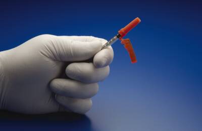 Needle-Pro EDGE - Insulin Syringe with Needle 0.3 mL 29 Gauge 1/2 Inch Regular Wall Hinged Safety Needle - 4429-3