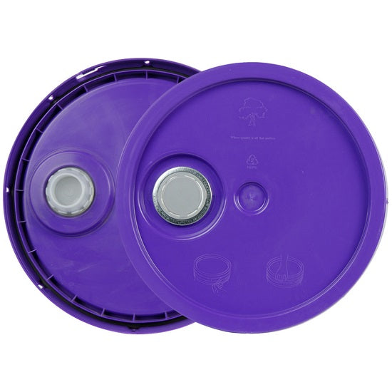 Bucket Lid with Pour Spout