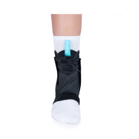 Ossur Formfit - Ankle Brace with Figure 8 Ossur FormFit Small Lace-Up / Figure-8 Strap Left or Right Foot - B-212000002