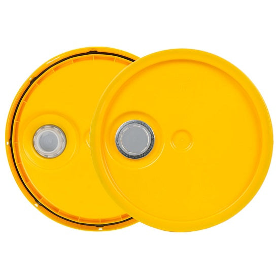 Bucket Lid with Pour Spout