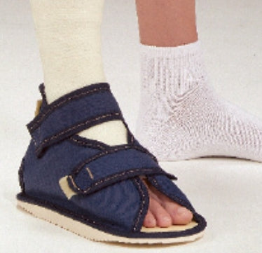Deroyal Cast Shoe Small - A150005