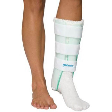 AirCast - Leg Splint Aircast One Size Fits Most Hook and Loop Closure 15-1/2 Inch Length Right Leg - 55004602