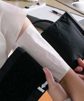 Tidi Products Blood Pressure Cuff Barrier Fabricel* Tissue Fused with Leak Proof Polyethylene Film / 18-1/8 X 6-3/4 Inch, Adult Regular - 916114