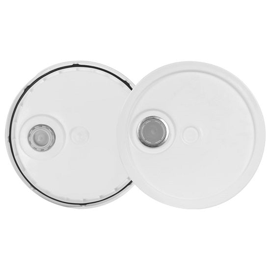 Bucket Lid with Pour Spout