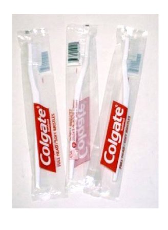 Saalfeld Redistribution Colgate Toothbrush White Adult Soft - 55501