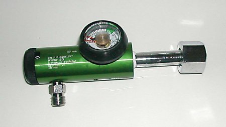 Mada Medical Products - Oxygen Regulator Click Style 0 - 15 LPM DISS Outlet CGA-870 - R1835-15G