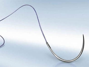 Aesculap Novosyn Suture with Needle Absorbable Coated Undyed Suture Braided Polyglycolide Size 5-0 45 cm Suture 1-Needle 19 mm Length 3/8 Circle Reverse Cutting Needle - C0069628