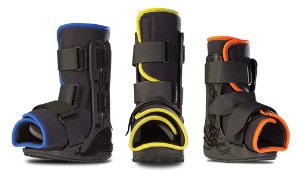 DJO MiniTrax Walker Boot Large Hook and Loop Closure Youth Size Up to 1-1/2 Left or Right Foot - 79-95530