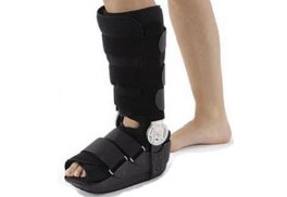 Ossur Range of Motion - Walker Boot Medium Hook and Loop Closure Male 7-1/2 to 10-1/2 / Female 8-1/2 to 11-1/2 Left or Right Foot - RY-WK003-MD