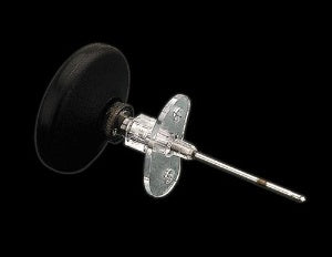 Cook Medical - Intraosseous Infusion Needle 14 Gauge 3 cm 45° Trocar, Dieckmann Modification - G05312