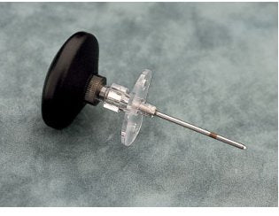 Cook Medical Intraosseous Infusion Needle 14 Gauge 4 cm 45° Trocar, Dieckmann Modification - G05153