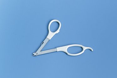 Busse Hospital Disposables Busse Hospital Disposables Staple Removal Kit Plastic Handle / Metal Tip Scissor Style Handle - 772