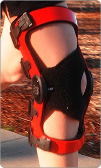 Breg Bledsoe 20.50 Patellofemoral Brace X-Large Strap Closure 24 to 27 Inch Circumference 12 Inch Length Left Knee - PF010109