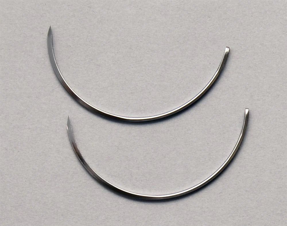 Richard-Allan - Suture Needle 1/2 Circle Reverse Cutting Needle Fistula Light Type - 212705