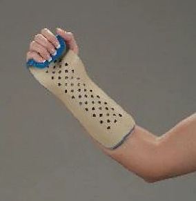 Deroyal Wrist Splint  Colles Aluminum / Foam Right Hand Large - 9105-03