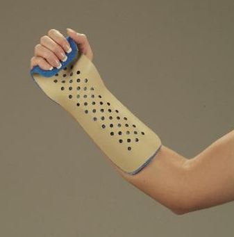 Deroyal Wrist Splint  Colles Aluminum / Foam Right Hand Youth - 500W42