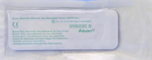 Alcon Suture with Needle Nonabsorbable Uncoated Black Suture Monofilament Nylon Size 10-0 6 Inch Suture Double-Armed 5.51 mm Length 1/2 Circle Spatula Needle - 8065692001