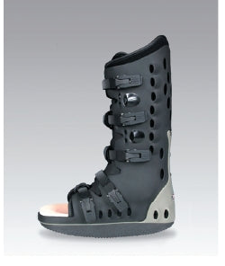 Darco International Body Armor II Walker Boot Small Locking Ratcheted Closure Male 3-1/2 to 6 / Female 4-1/2 to 6-1/2 Left or Right Foot - BAT1