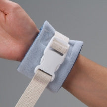 Deroyal Wrist Restraint One Size Fits Most Hook And Loop / Non-Slip Buckle 1-Strap - M2030