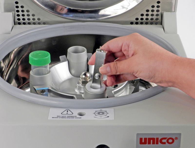 Unico Powerspin Dx, Model C8704 Centrifuge, 4 Places 50 Ml With 60 Min Digital Timer, Variable Speed 1000～3000 Rpm With 0-rpm Safety Lid Latch, Capacity 4x50 Ml Tubes. 220v - C8704E